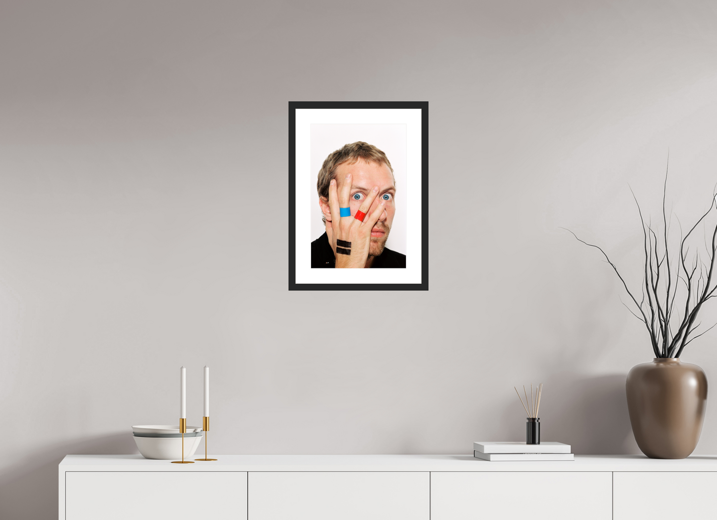 30 x 45 cm, Wood Frame with Passe-Partout | Black Matte Chris Martin - Coldplay 06
