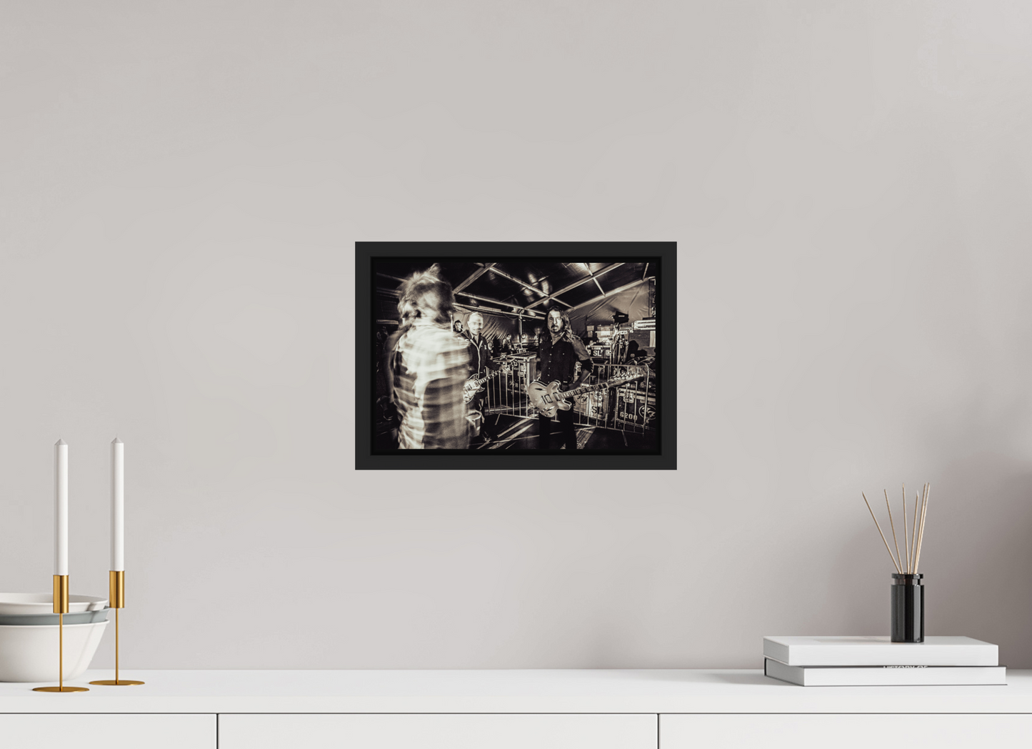 30 x 20 cm, Floater Frame | Black Matte Dave Grohl - Foo Fighters 05