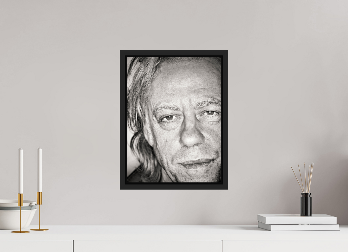 30 x 40 cm, Floater Frame | Black Matte Bob Geldof 04