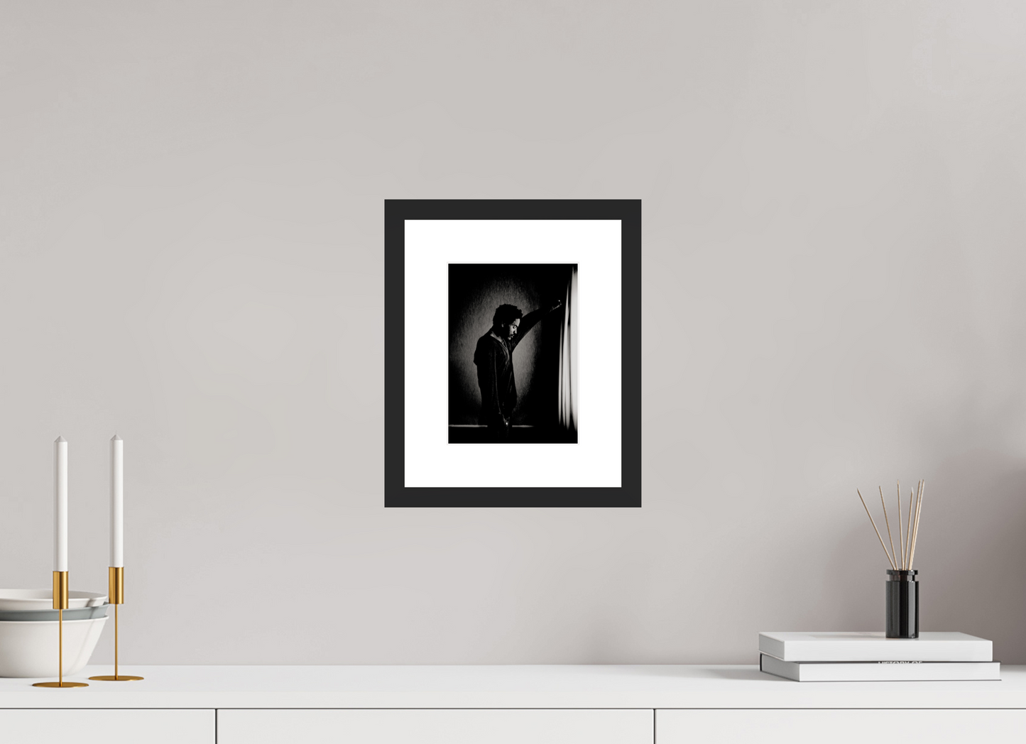 15 x 20,5 cm, Wood Frame with Passe-Partout | Black Matte Lenny Kravitz 09