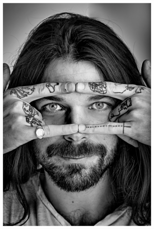 Main image Simon Neil - Biffy Clyro 01