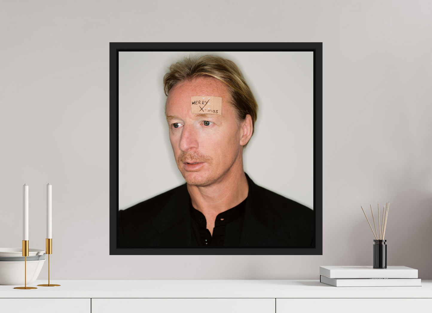 50 x 50 cm, Floater Frame | Black Matte DJ Hell 02