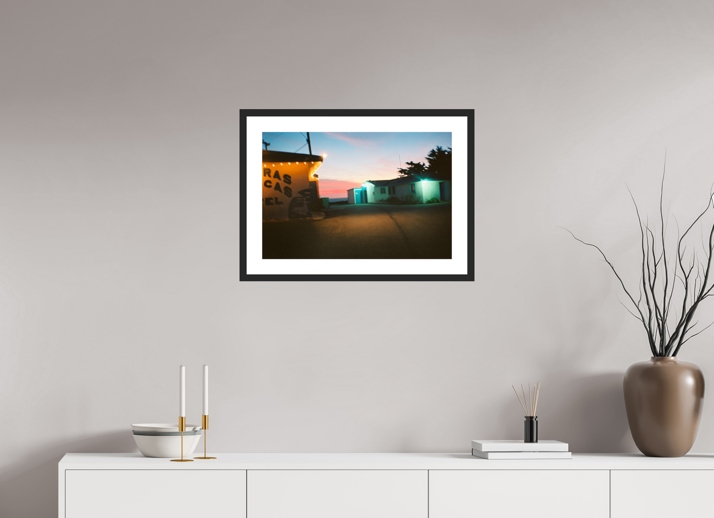 59,2 x 40 cm, Wood Frame with Passe-Partout | Black Matte USA - Agfa Clack 02