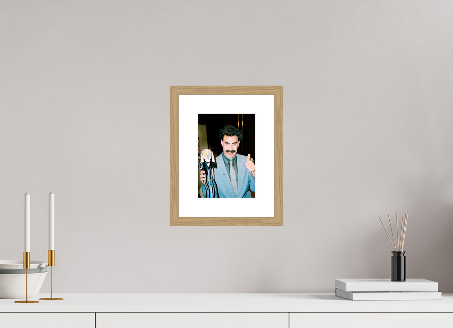 15 x 21,6 cm, Wood Frame with Passe-Partout | Oak Sacha Baron Cohen 01