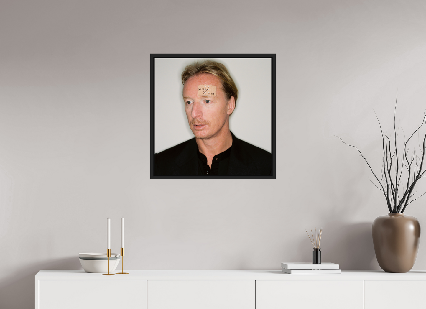 60 x 60 cm, Floater Frame | Black Matte DJ Hell 02