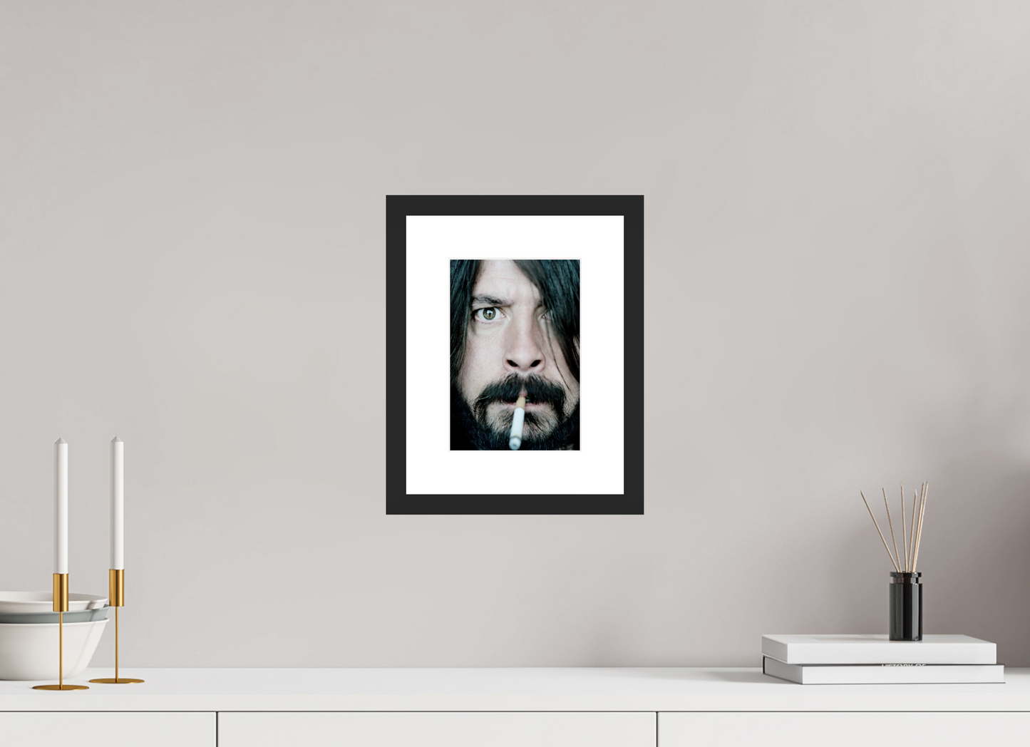 15 x 21,6 cm, Wood Frame with Passe-Partout | Black Matte Dave Grohl - Foo Fighters 01