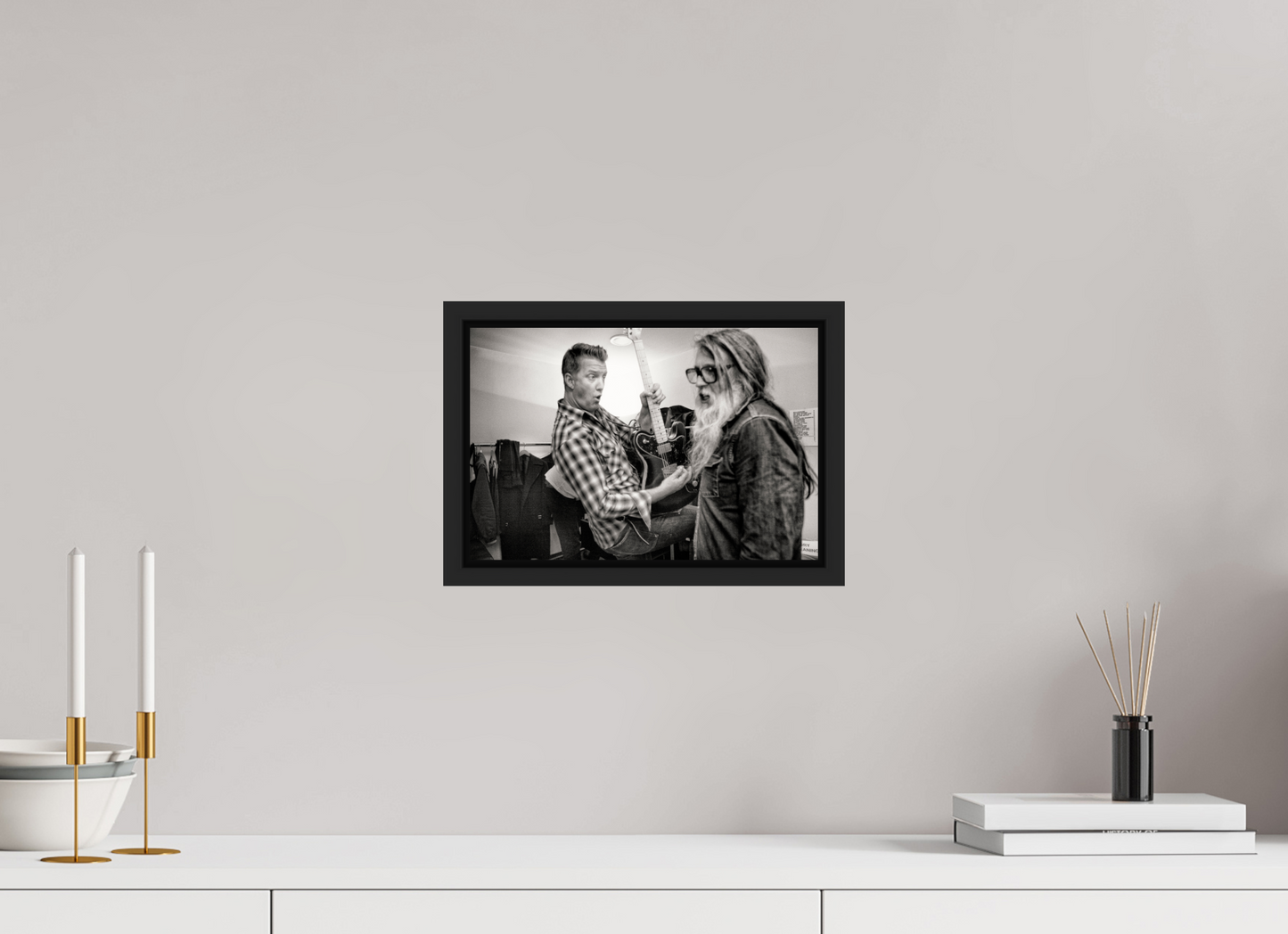 30 x 20 cm, Floater Frame | Black Matte Josh Homme - Queens of the Stone Age Live 01