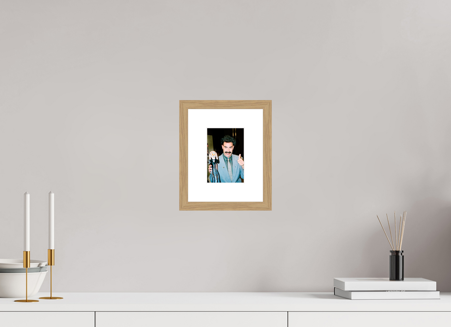 10 x 14,4 cm, Wood Frame with Passe-Partout | Oak Sacha Baron Cohen 01