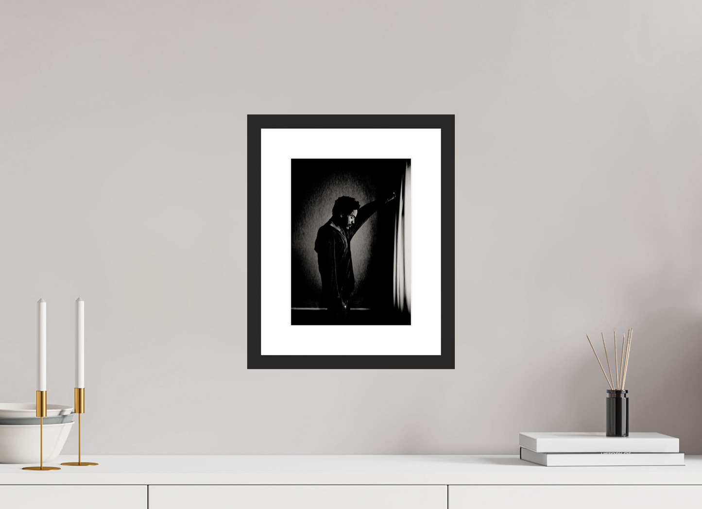 20 x 27,4 cm, Wood Frame with Passe-Partout | Black Matte Lenny Kravitz 09