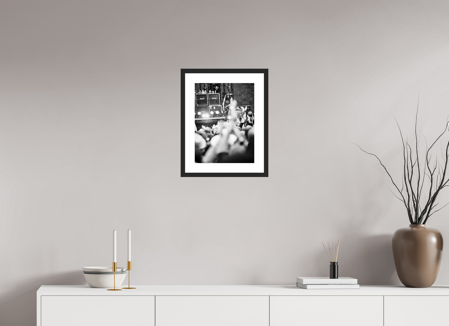 30 x 40 cm, Wood Frame with Passe-Partout | Black Matte Slash Live 01