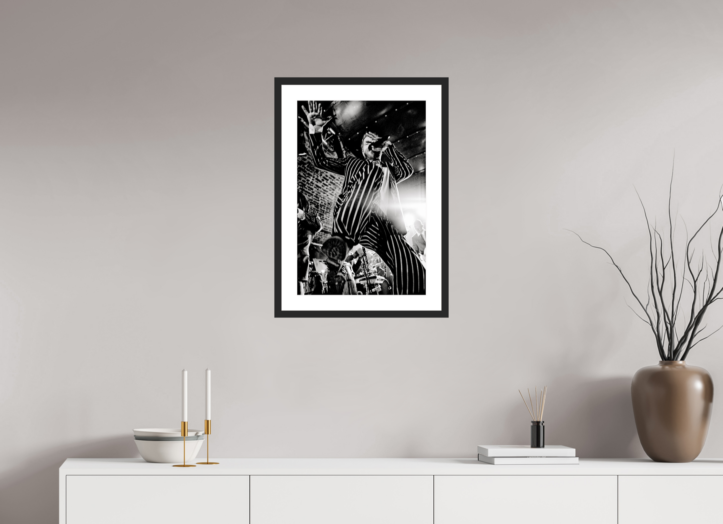 40 x 60 cm, Wood Frame with Passe-Partout | Black Matte Peter Fox - Seeed Live 01