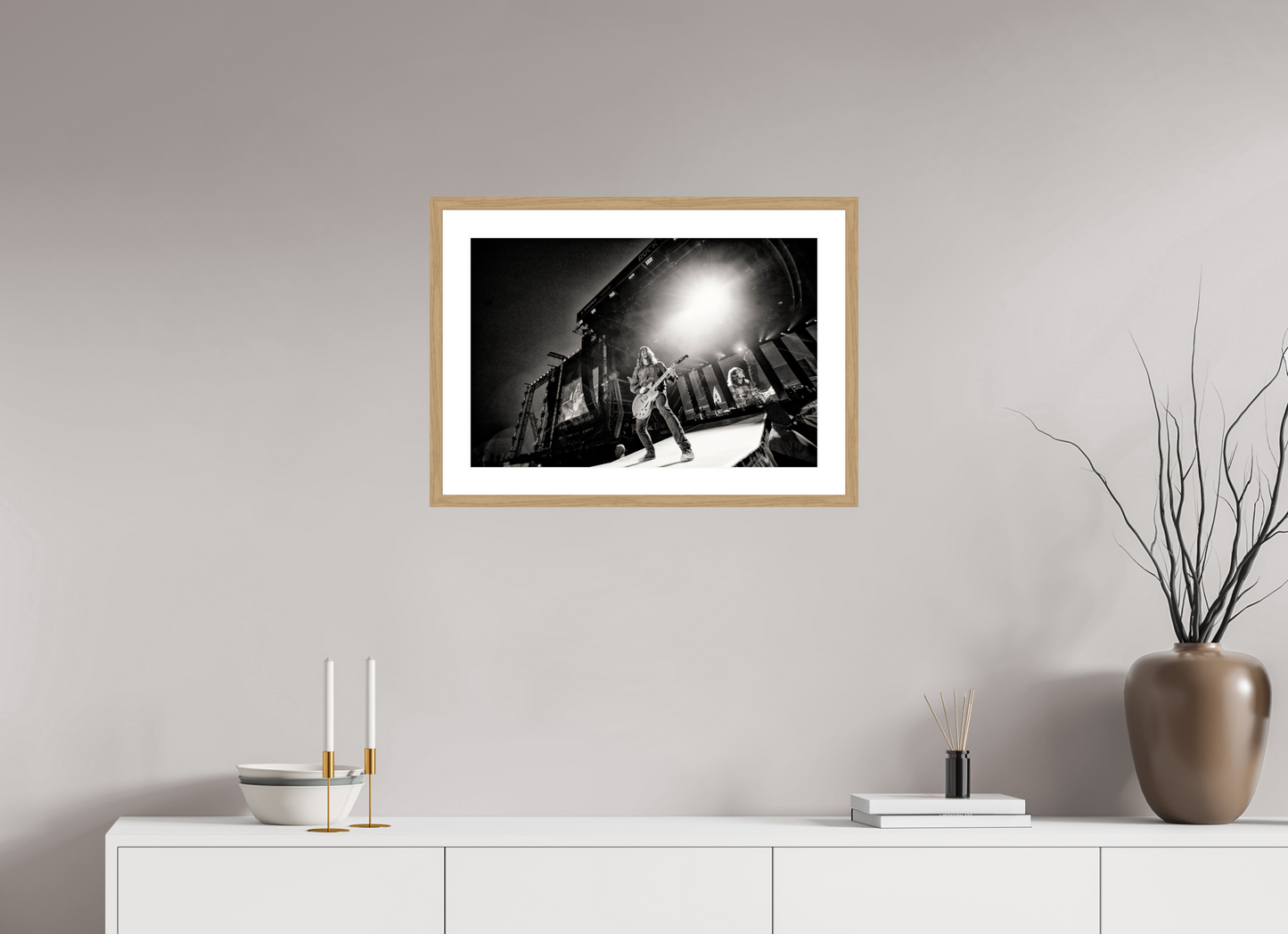 60 x 40 cm, Wood Frame with Passe-Partout | Oak Dave Grohl - Foo Fighters Live 07