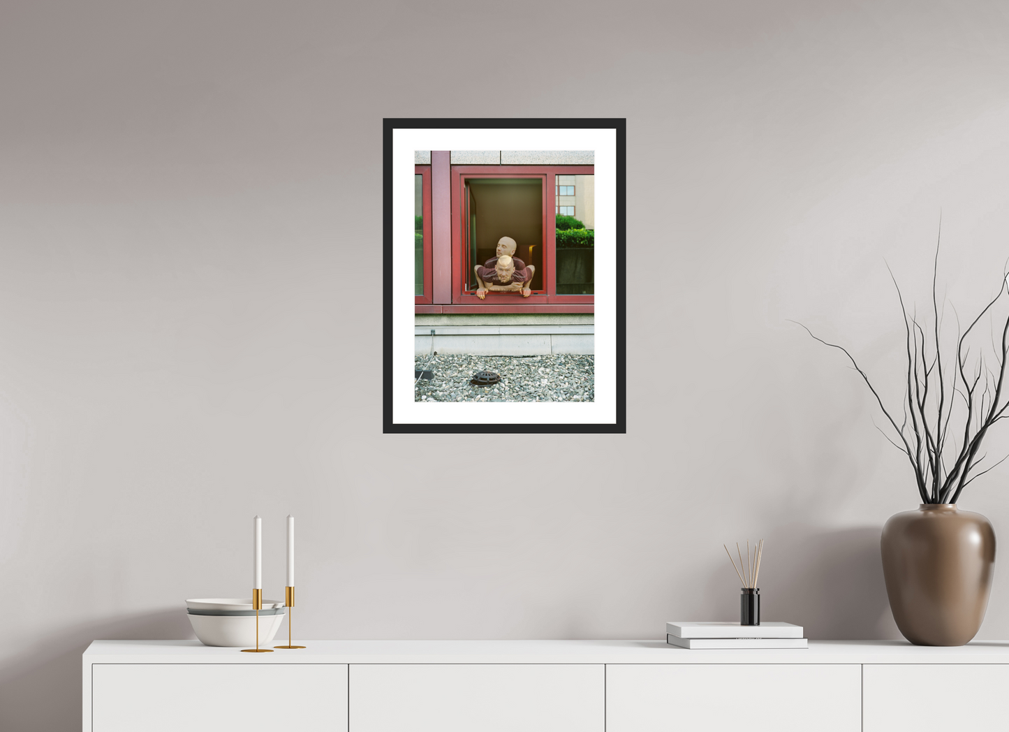 40 x 55,6 cm, Wood Frame with Passe-Partout | Black Matte Moby 01