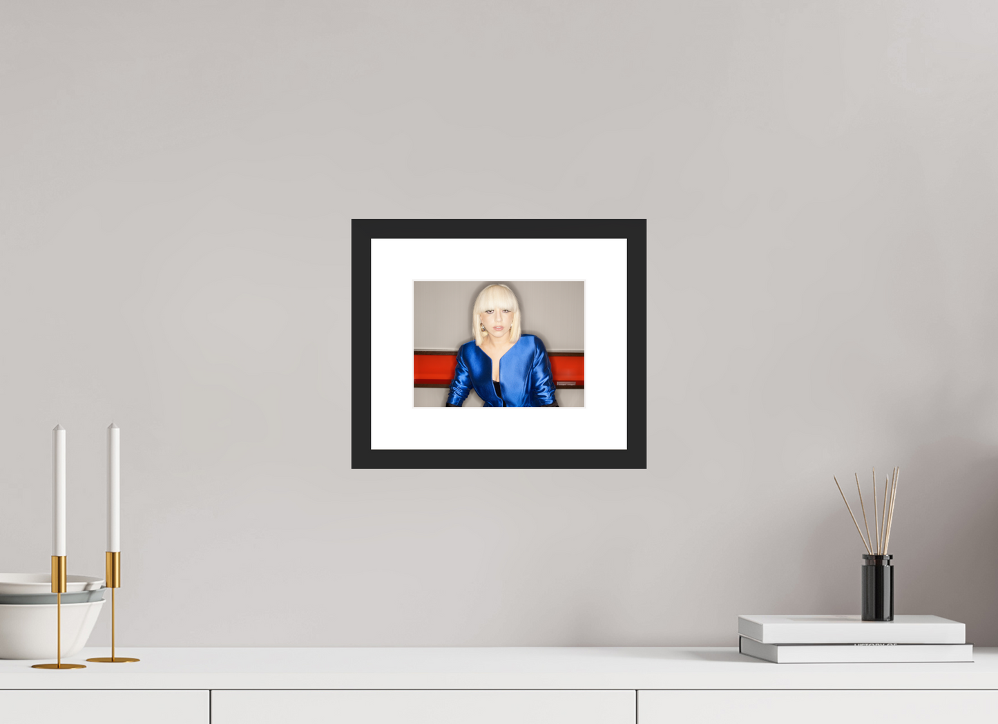 20 x 15 cm, Wood Frame with Passe-Partout | Black Matte Lady Gaga 09