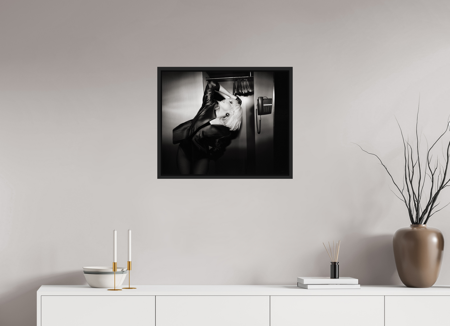 61,3 x 50 cm, Floater Frame | Black Matte Lady Gaga 01