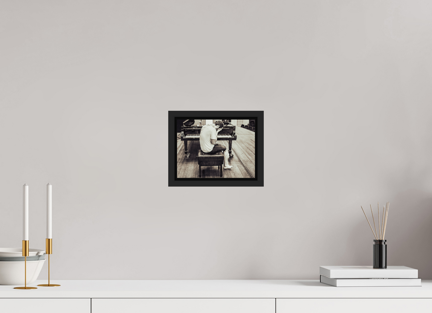 20 x 15 cm, Floater Frame | Black Matte Igor Levit 02