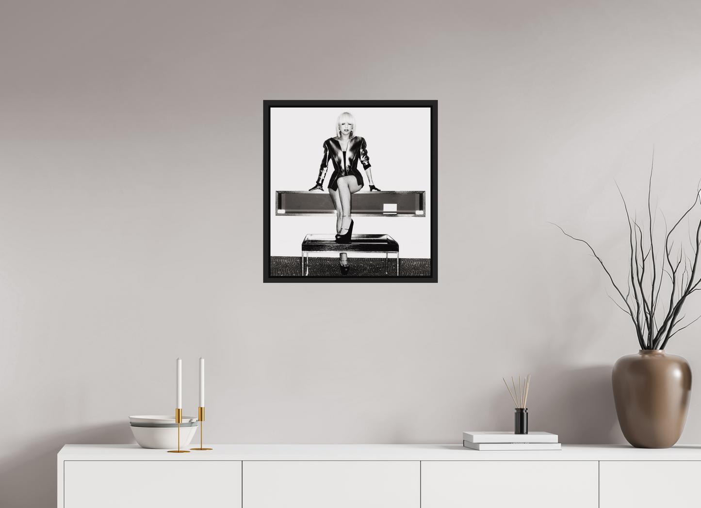 50 x 52,6 cm, Floater Frame | Black Matte Lady Gaga 06