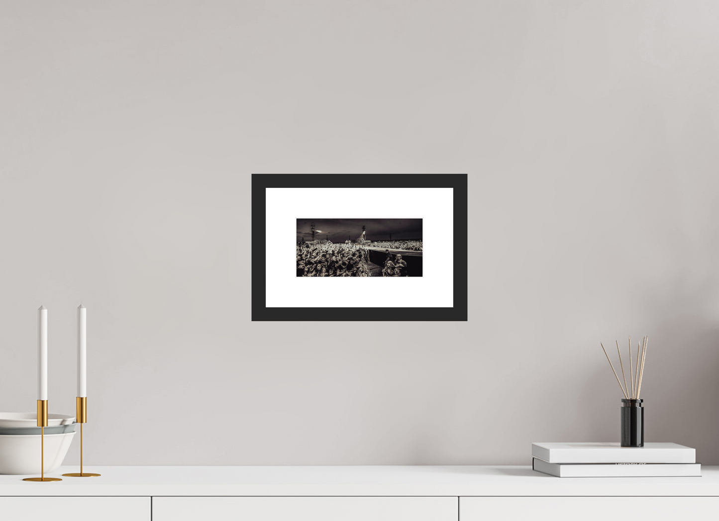 20,5 x 10 cm, Wood Frame with Passe-Partout | Black Matte Dave Grohl - Foo Fighters Live 06