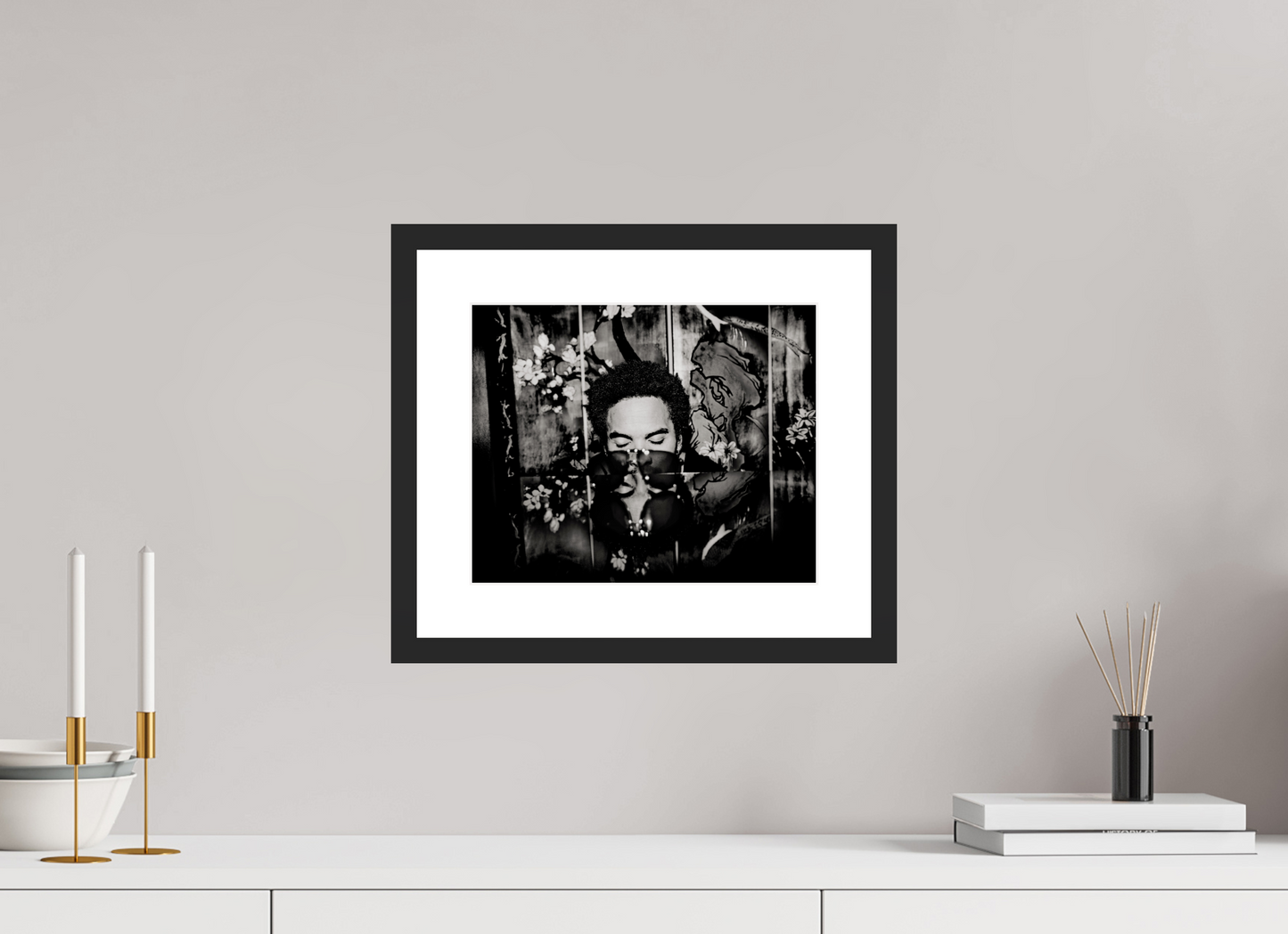 30,7 x 25 cm, Wood Frame with Passe-Partout | Black Matte Lenny Kravitz 01