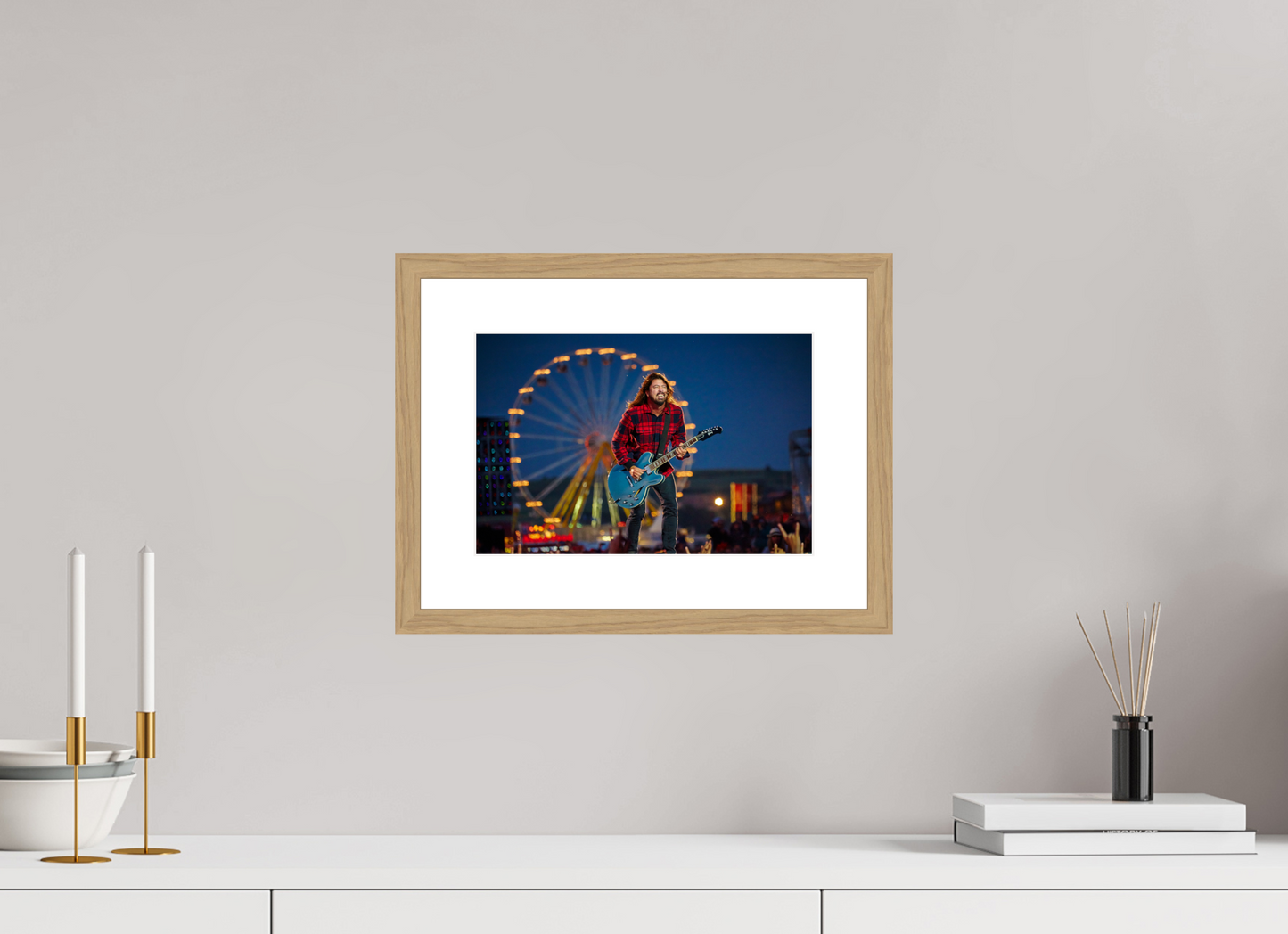 30 x 20 cm, Wood Frame with Passe-Partout | Oak Dave Grohl - Foo Fighters Live 01