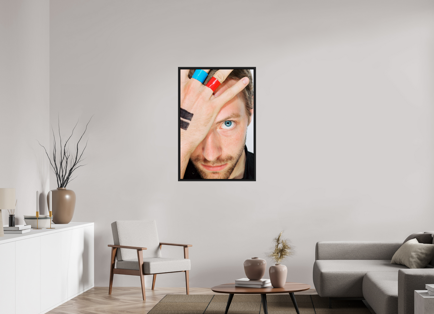 70 x 105 cm, Floater Frame | Black Matte Chris Martin - Coldplay 04
