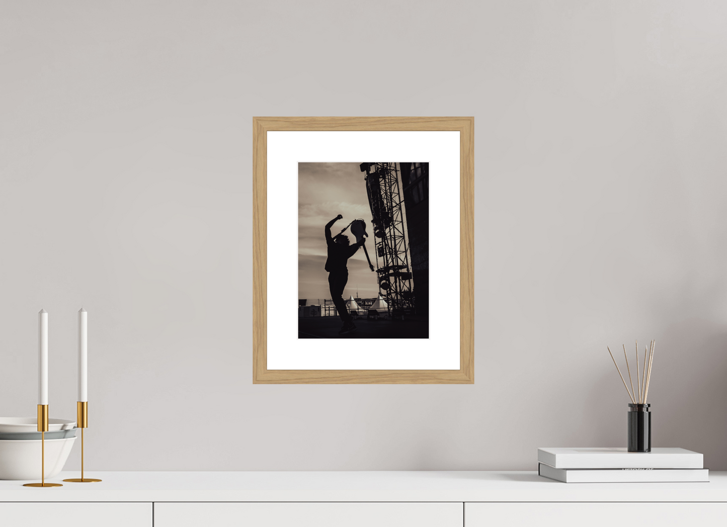 21 x 28 cm, Wood Frame with Passe-Partout | Oak Fever 333 Live 01