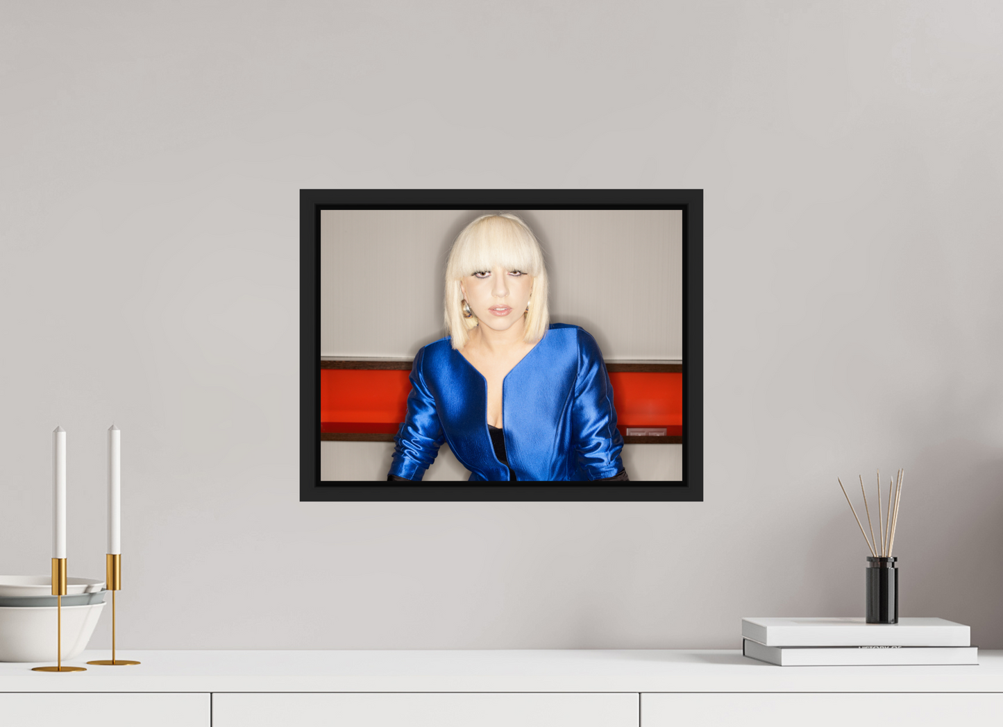 40 x 30 cm, Floater Frame | Black Matte Lady Gaga 09