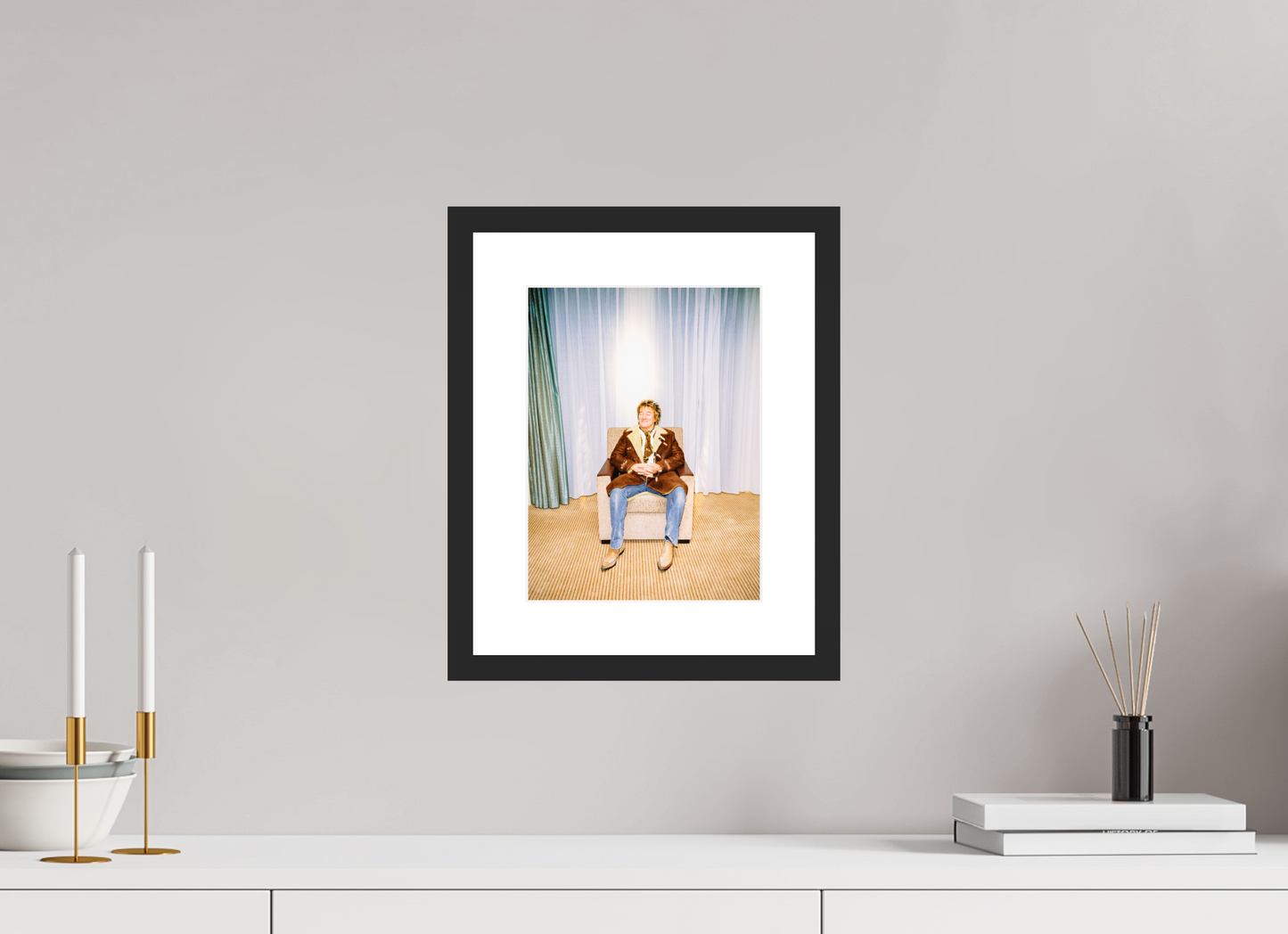 21 x 28 cm, Wood Frame with Passe-Partout | Black Matte Rod Stewart 01