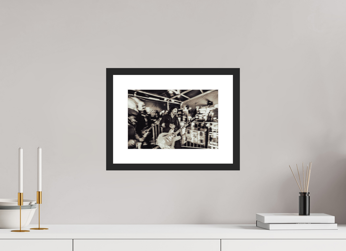 30 x 20 cm, Wood Frame with Passe-Partout | Black Matte Dave Grohl - Foo Fighters 04