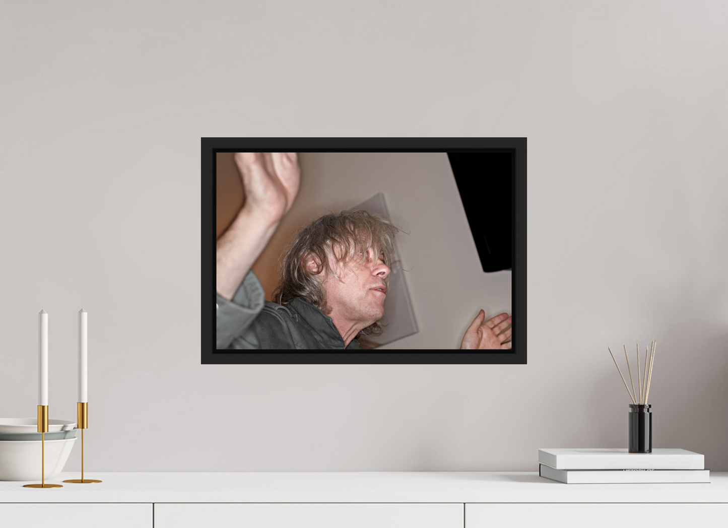 45 x 30 cm, Floater Frame | Black Matte Bob Geldof 07