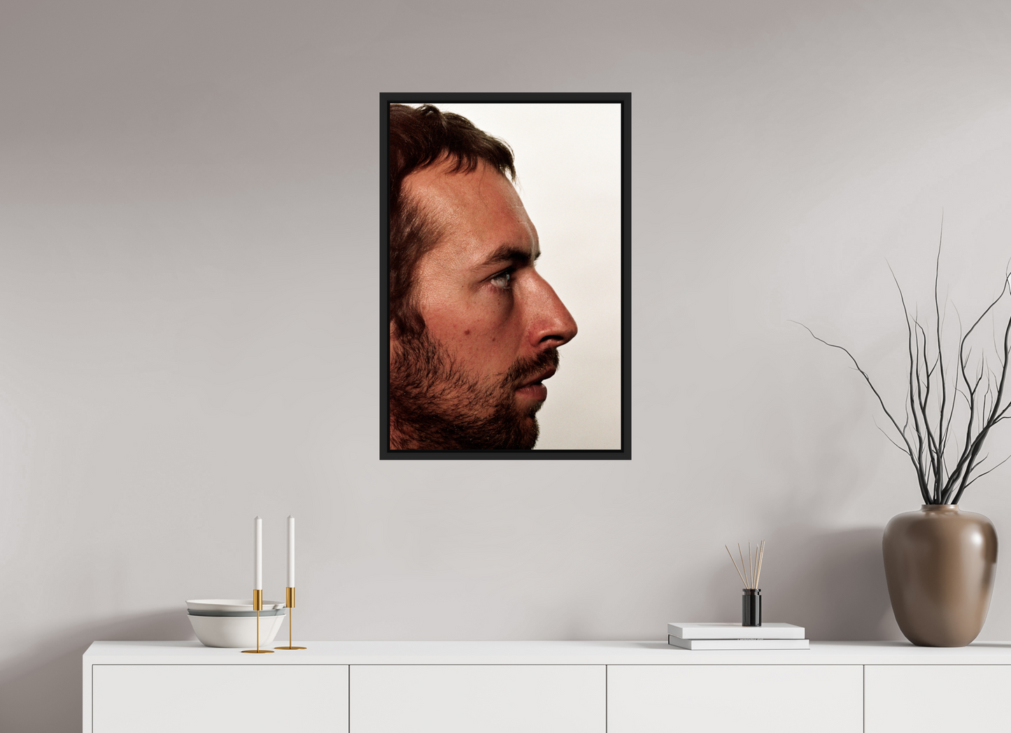 50 x 75 cm, Floater Frame | Black Matte Chris Martin - Coldplay 03