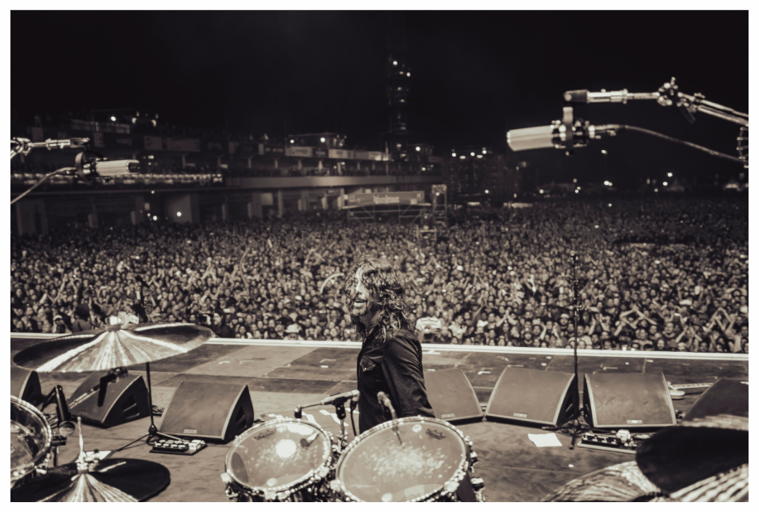 Main image Dave Grohl - Foo Fighters Live 09