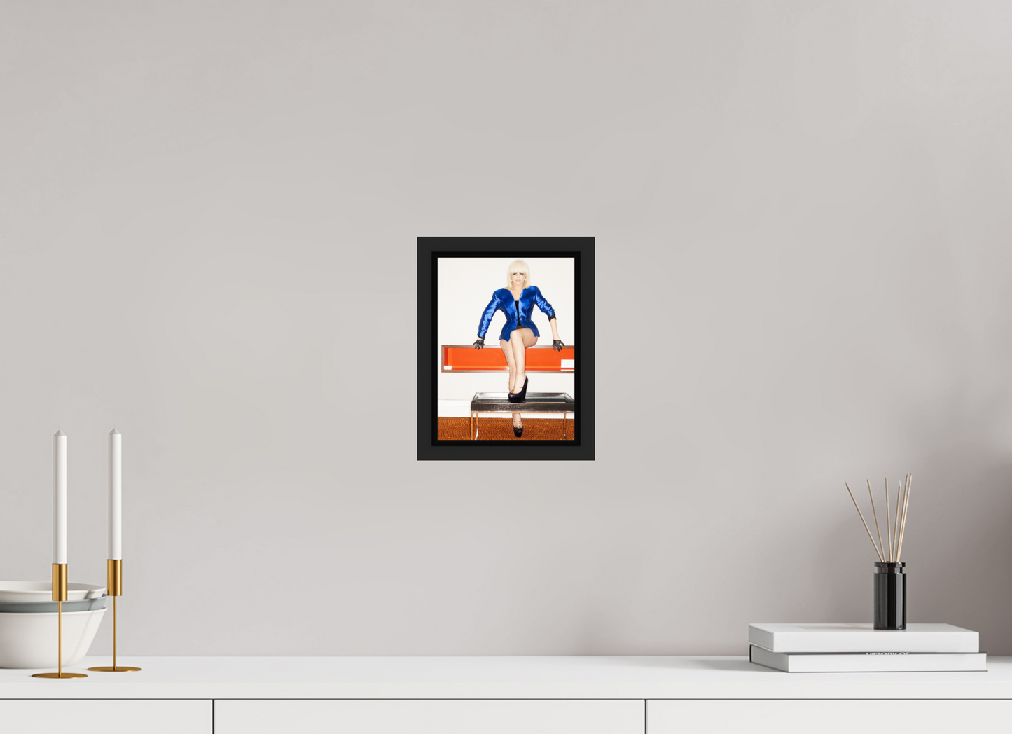 15 x 20 cm, Floater Frame | Black Matte Lady Gaga 07