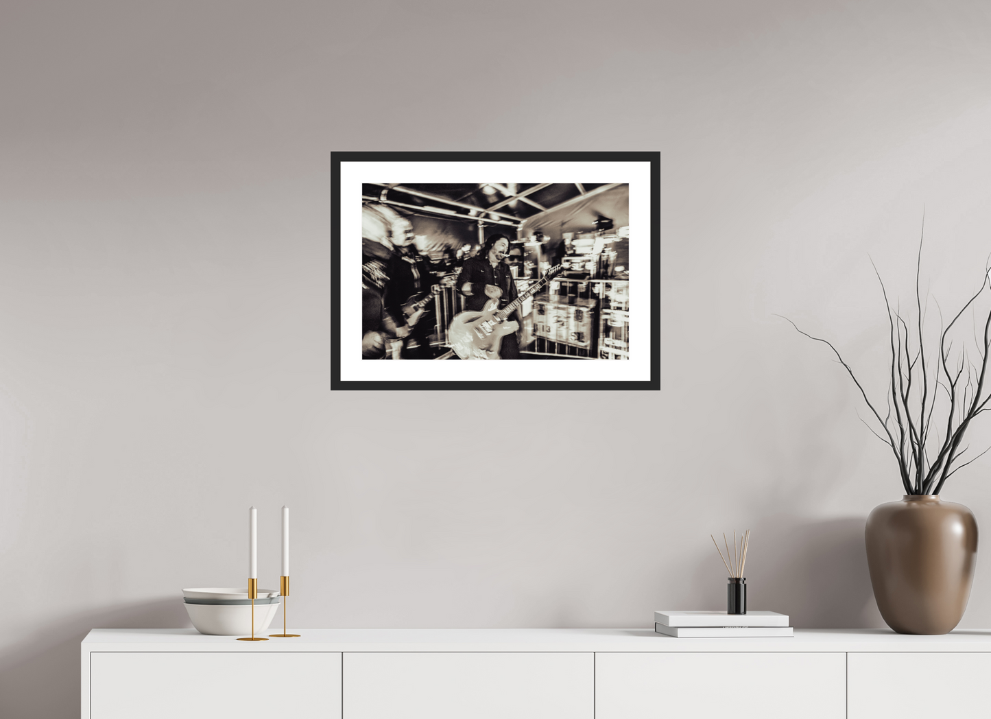 60 x 40 cm, Wood Frame with Passe-Partout | Black Matte Dave Grohl - Foo Fighters 04