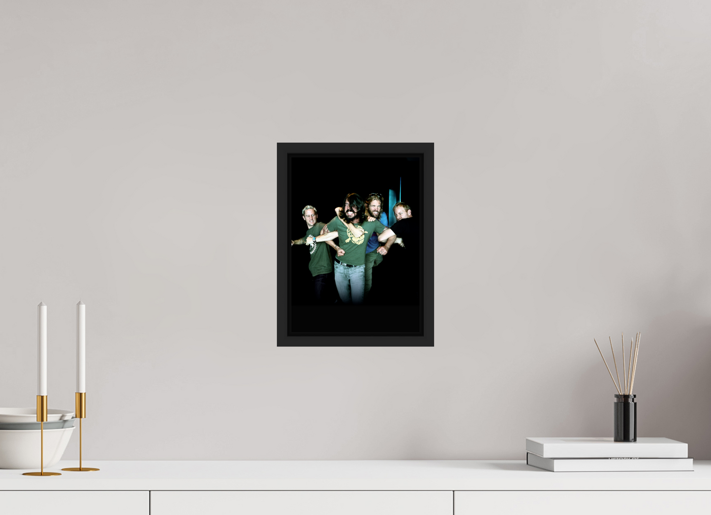 20 x 27,3 cm, Floater Frame | Black Matte Dave Grohl - Foo Fighters 02