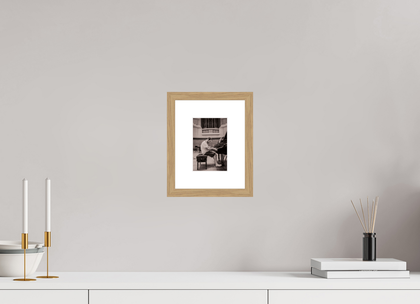 10 x 15 cm, Wood Frame with Passe-Partout | Oak Igor Levit 01