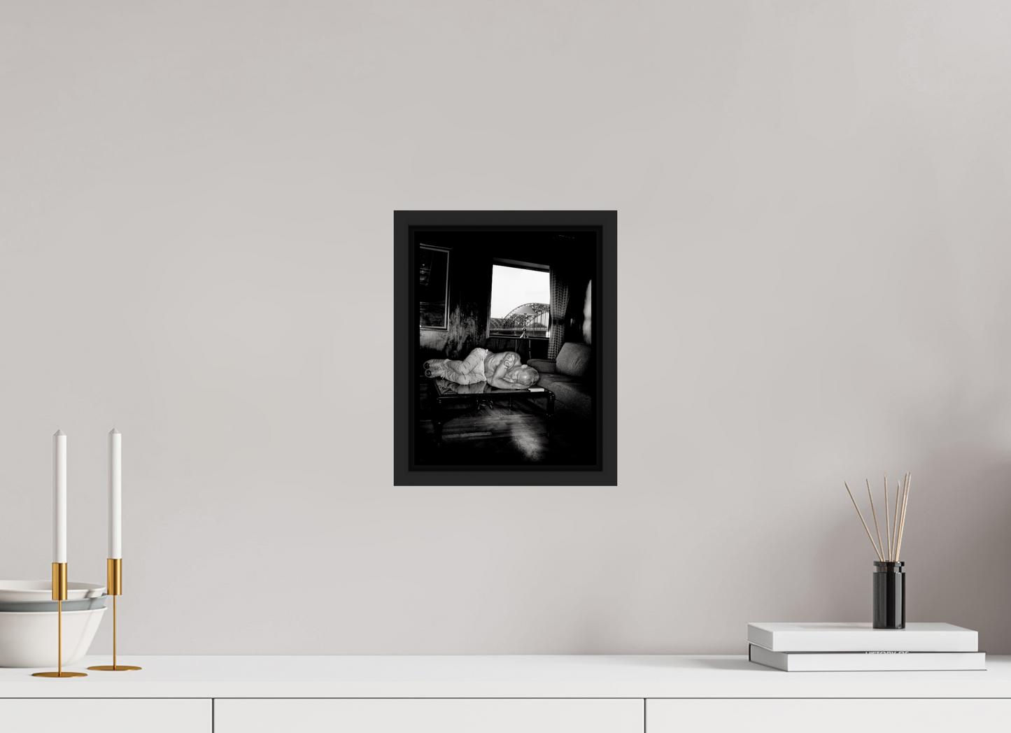 20 x 25,7 cm, Floater Frame | Black Matte Flea - Red Hot Chili Peppers 01