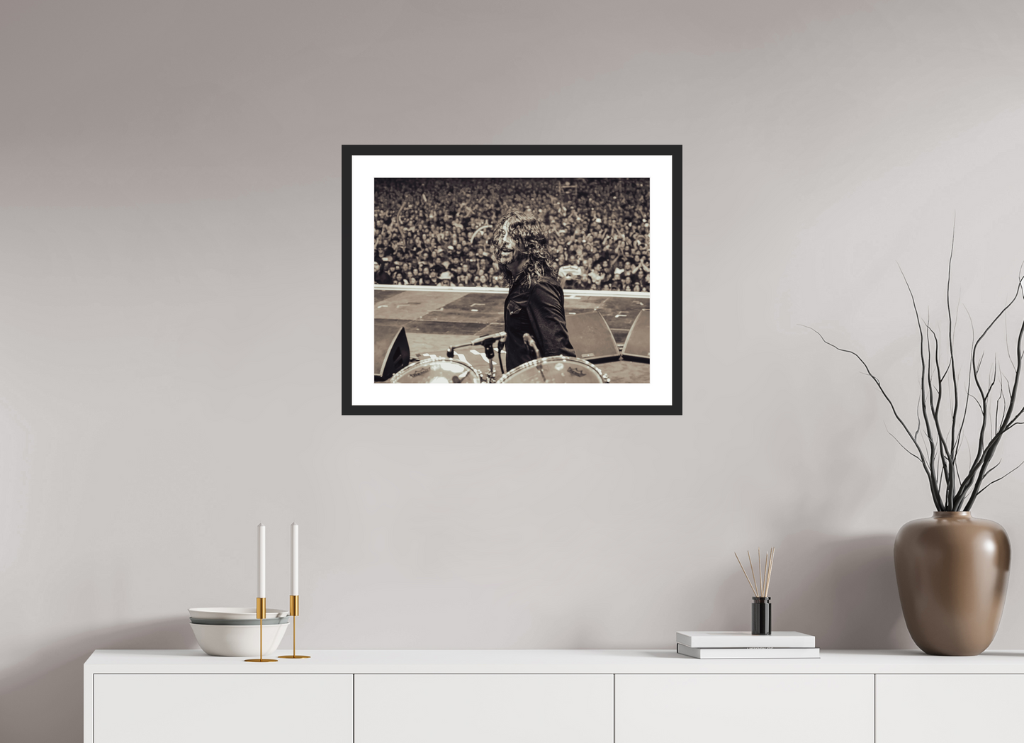 60 x 45 cm, Wood Frame with Passe-Partout | Black Matte Dave Grohl - Foo Fighters Live 12