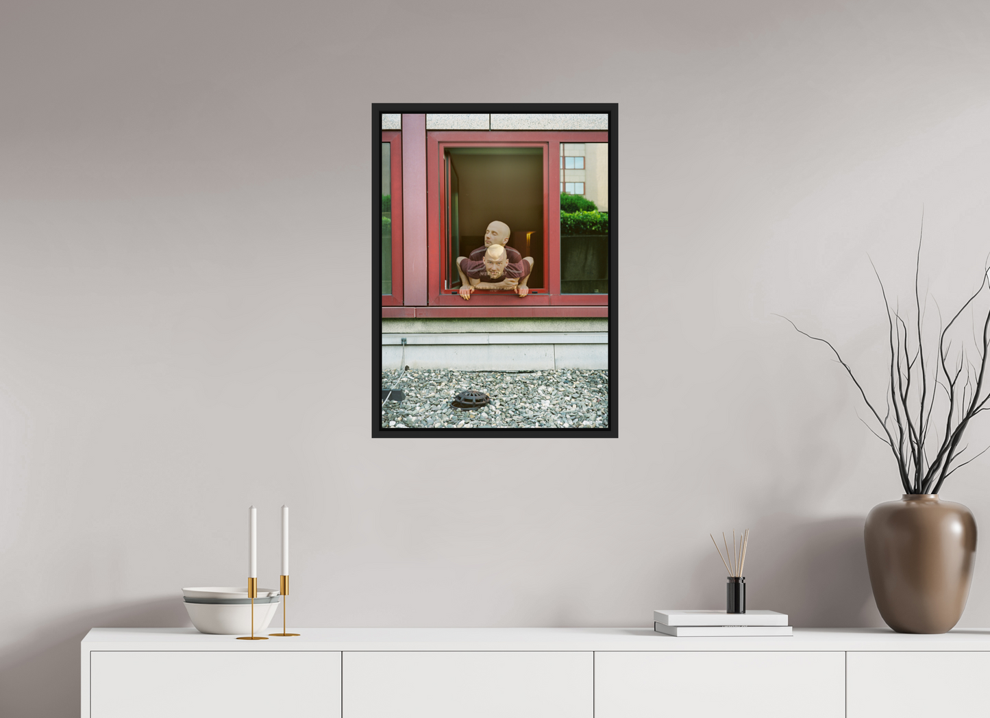 50 x 69,5 cm, Floater Frame | Black Matte Moby 01