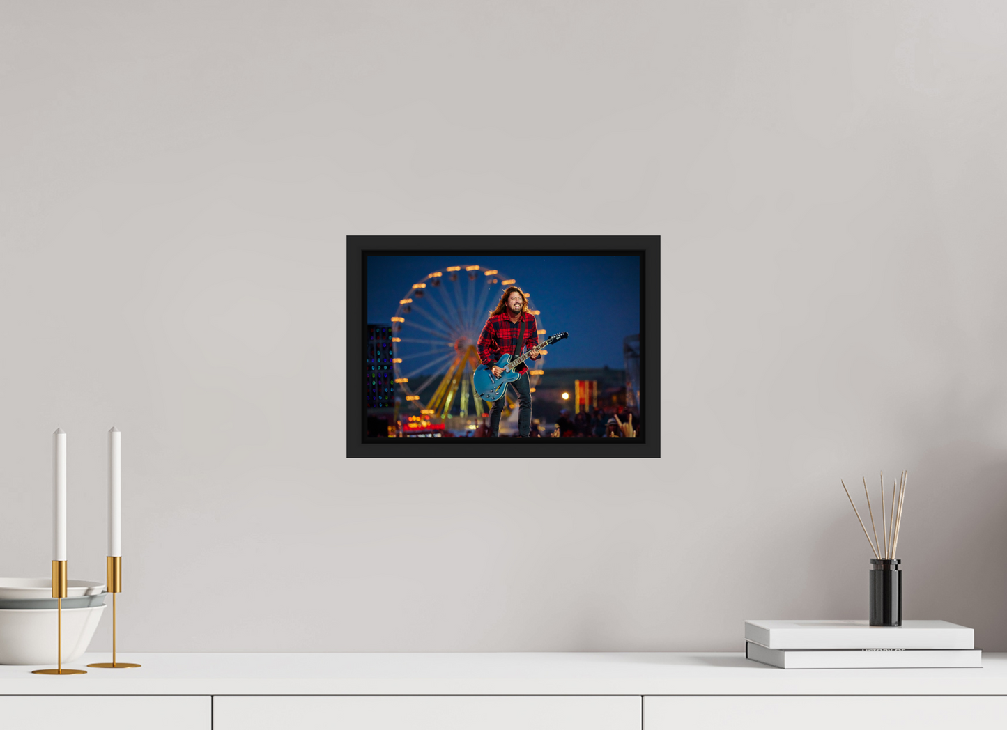 30 x 20 cm, Floater Frame | Black Matte Dave Grohl - Foo Fighters Live 01