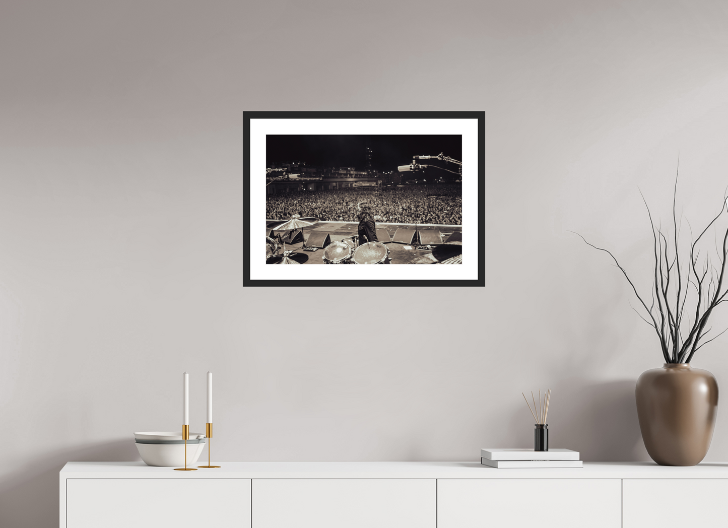 60 x 40 cm, Wood Frame with Passe-Partout | Black Matte Dave Grohl - Foo Fighters Live 09