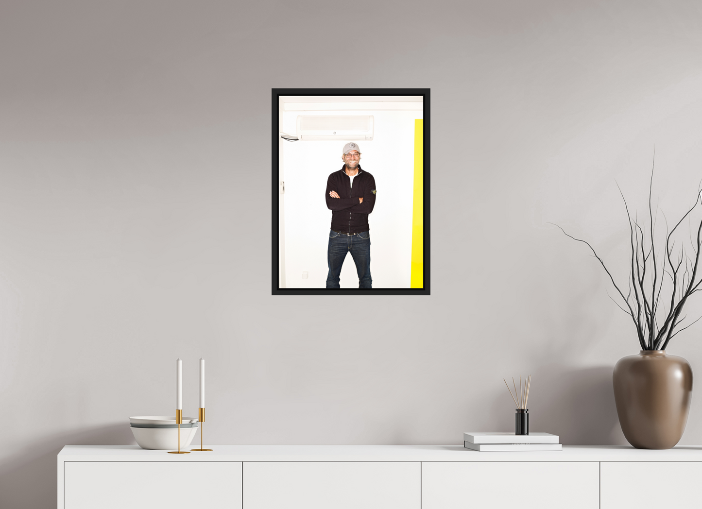 45 x 60 cm, Floater Frame | Black Matte Jürgen Klopp 02