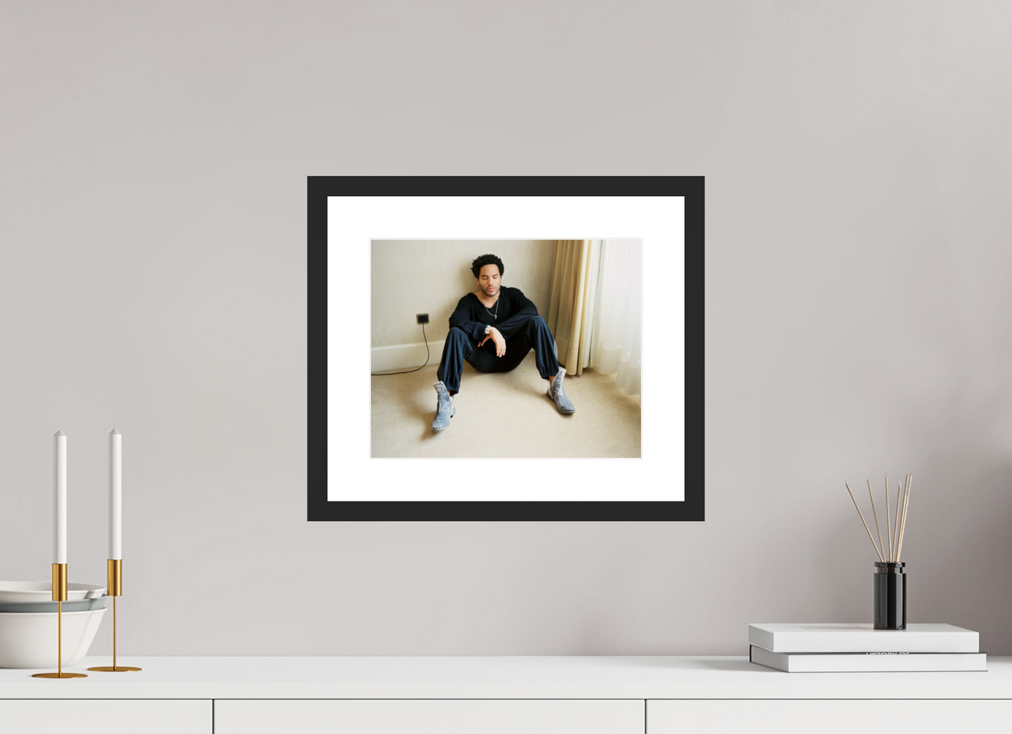 30,7 x 25 cm, Wood Frame with Passe-Partout | Black Matte Lenny Kravitz 06