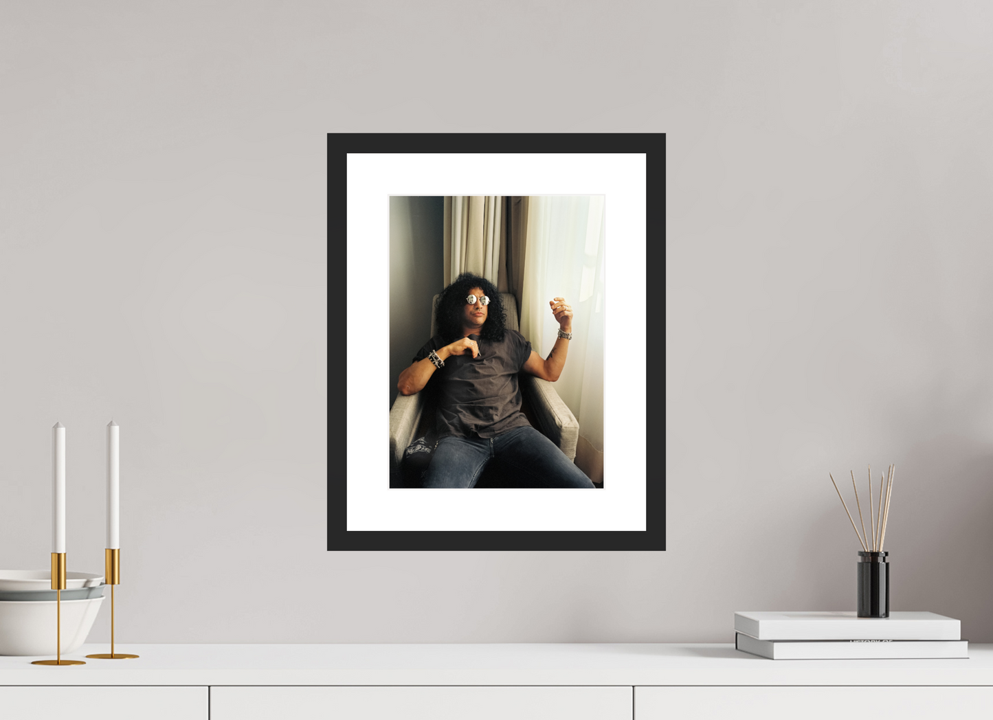 25 x 33,8 cm, Wood Frame with Passe-Partout | Black Matte Slash 03