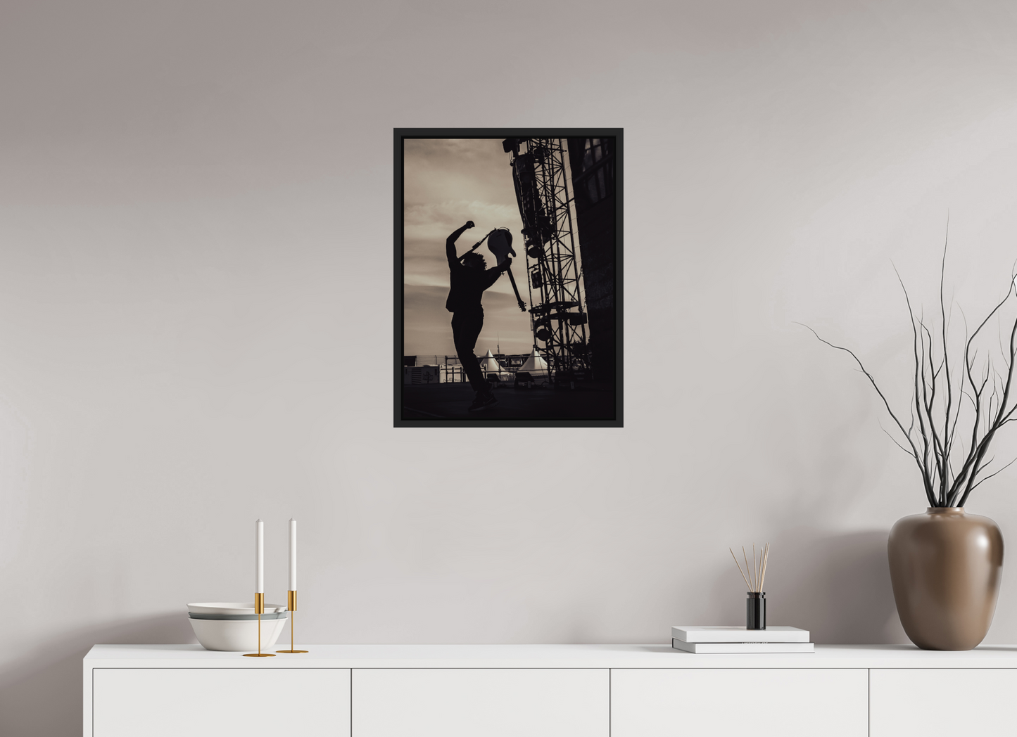 45 x 60 cm, Floater Frame | Black Matte Fever 333 Live 01