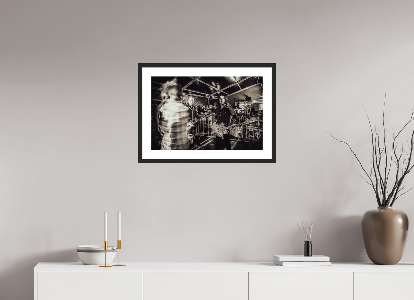 60 x 40 cm, Wood Frame with Passe-Partout | Black Matte Dave Grohl - Foo Fighters 05