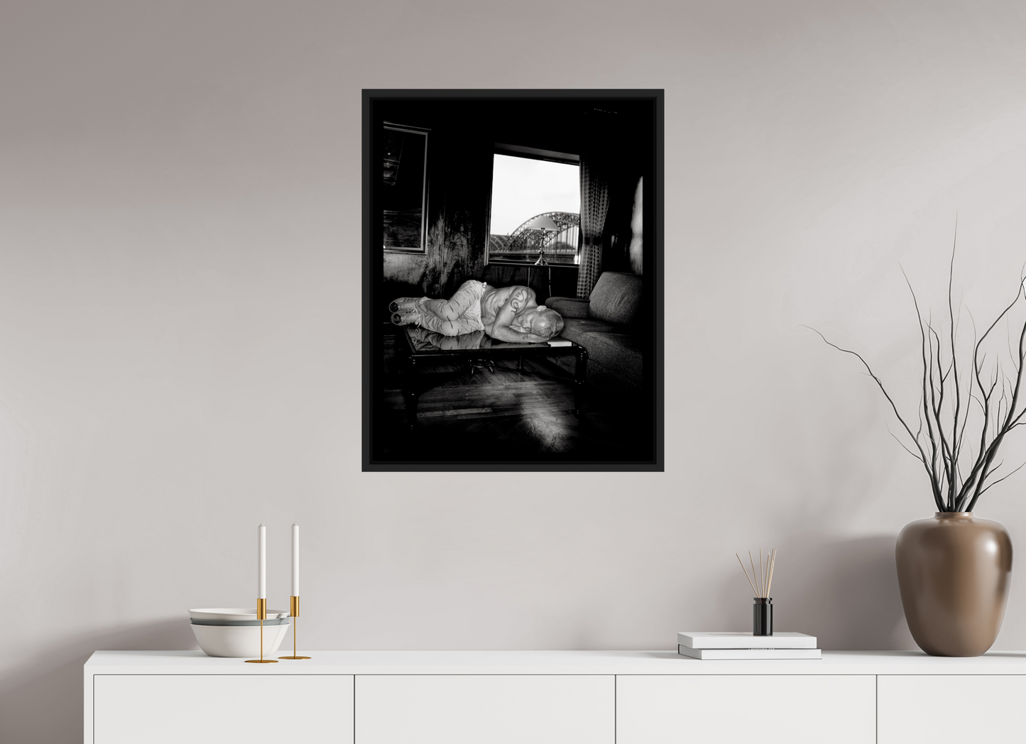 60 x 77,1 cm, Floater Frame | Black Matte Flea - Red Hot Chili Peppers 01