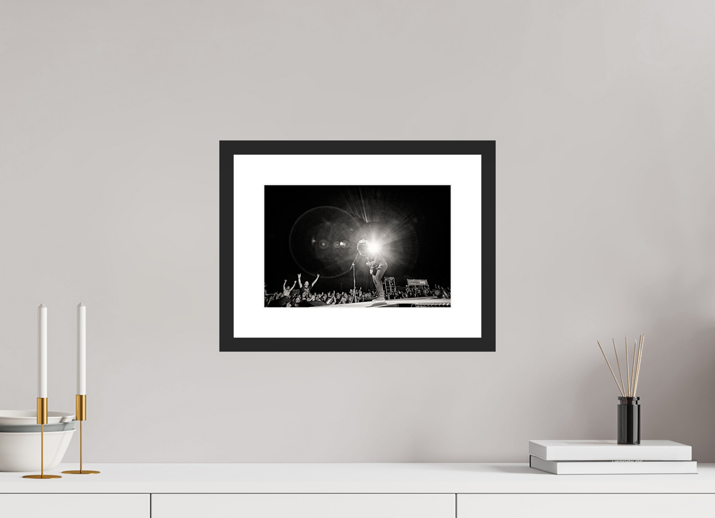 30 x 20 cm, Wood Frame with Passe-Partout | Black Matte Dave Grohl - Foo Fighters Live 02