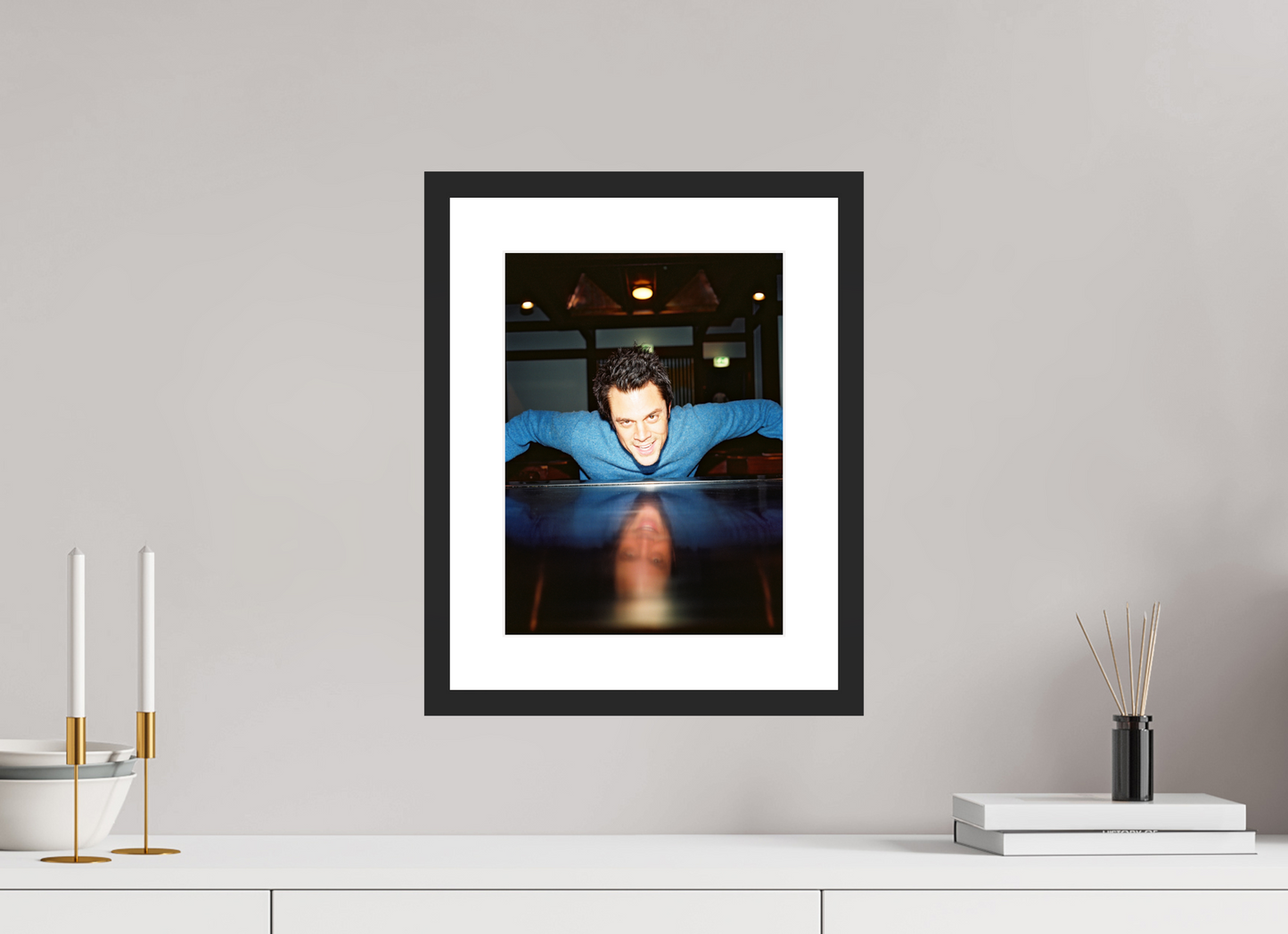 25 x 34 cm, Wood Frame with Passe-Partout | Black Matte Johnny Knoxville - Jackass 04