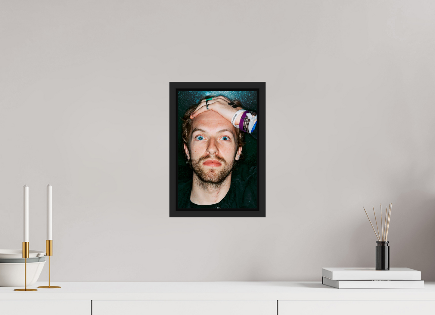 20 x 30 cm, Floater Frame | Black Matte Chris Martin - Coldplay 07